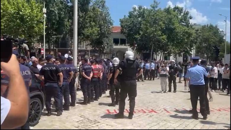 Eggs  Clashes and a March on the Police  Tirana Protest Turns Physical Outside Parliament on Day 31